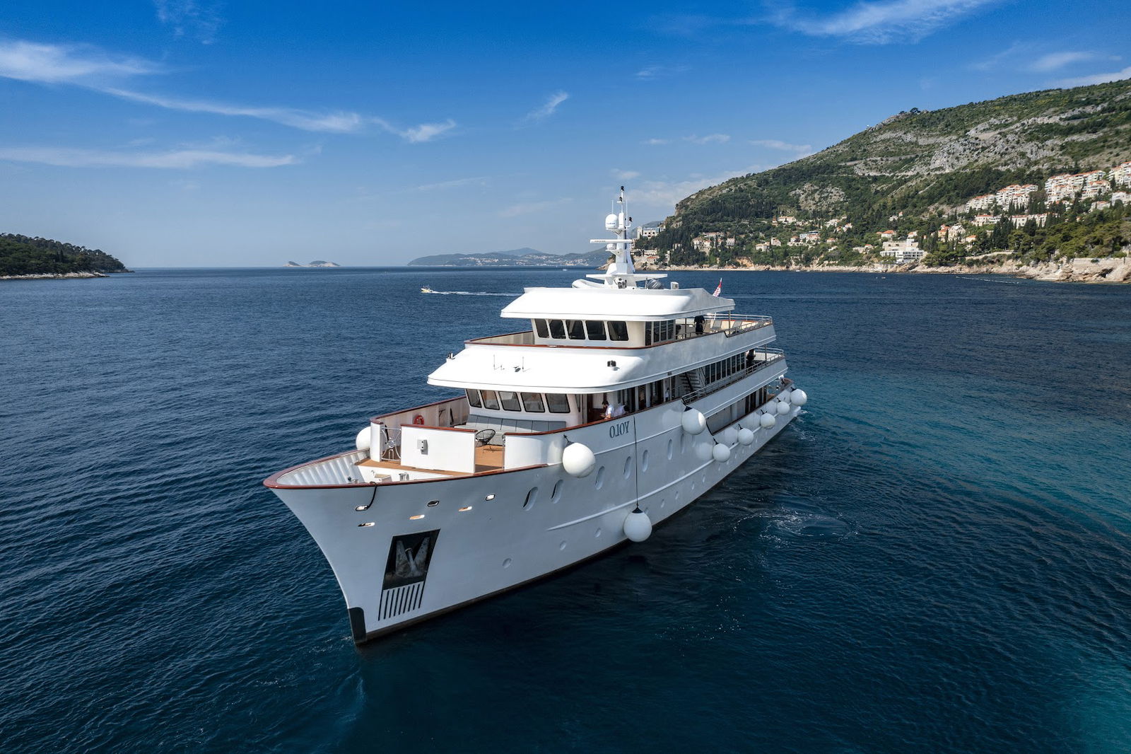 Luxury holiday charter
