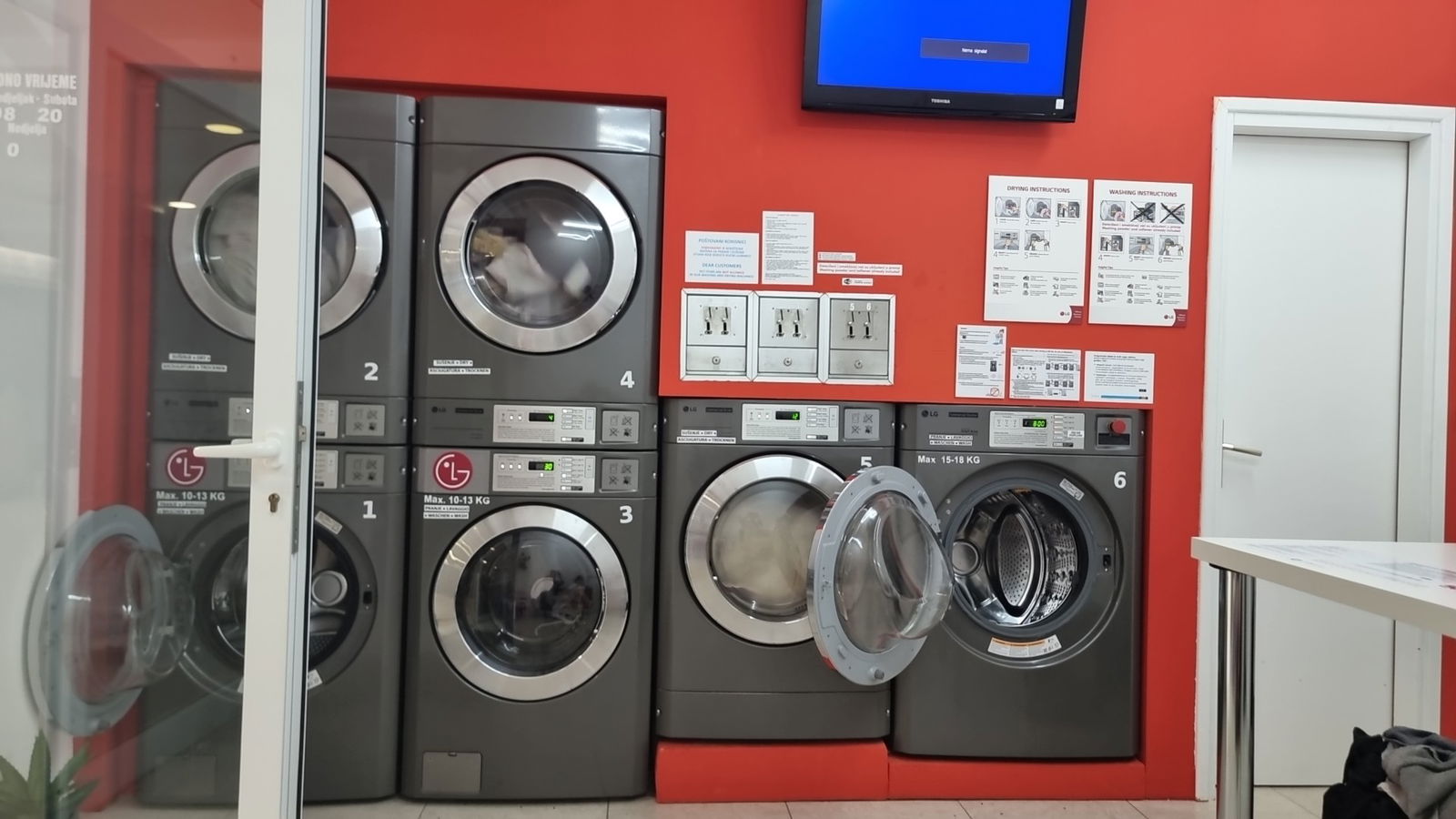 Wäscherei Self Service Laundry