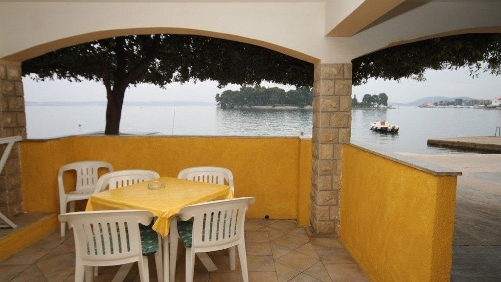 Apartments Kostarina