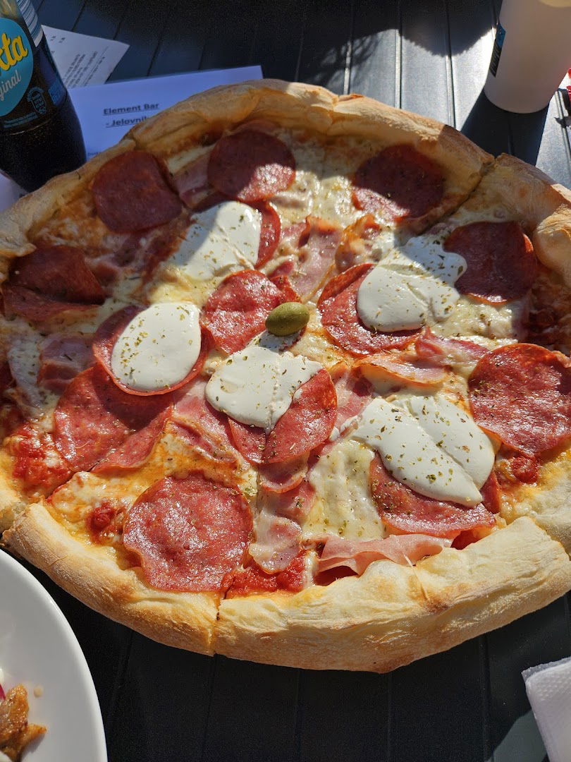 Restoran "Element Bar"