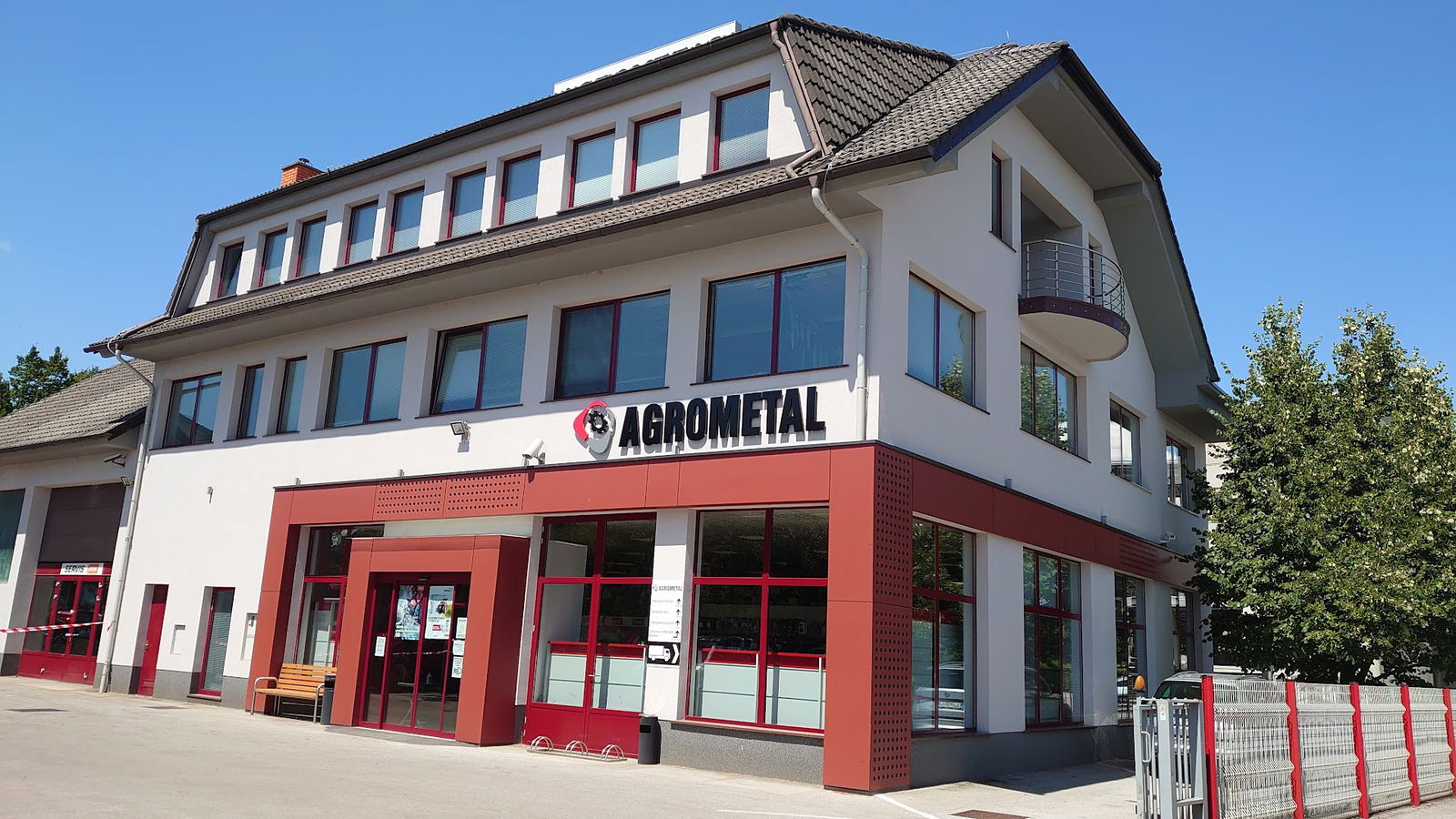 Agrometal kmetijska mehanizacija, d.o.o., Črni Vrh 4, Polhov Gradec