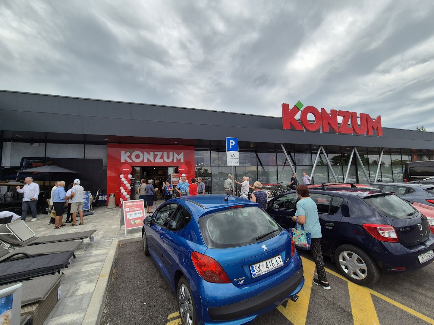 Maxi Konzum