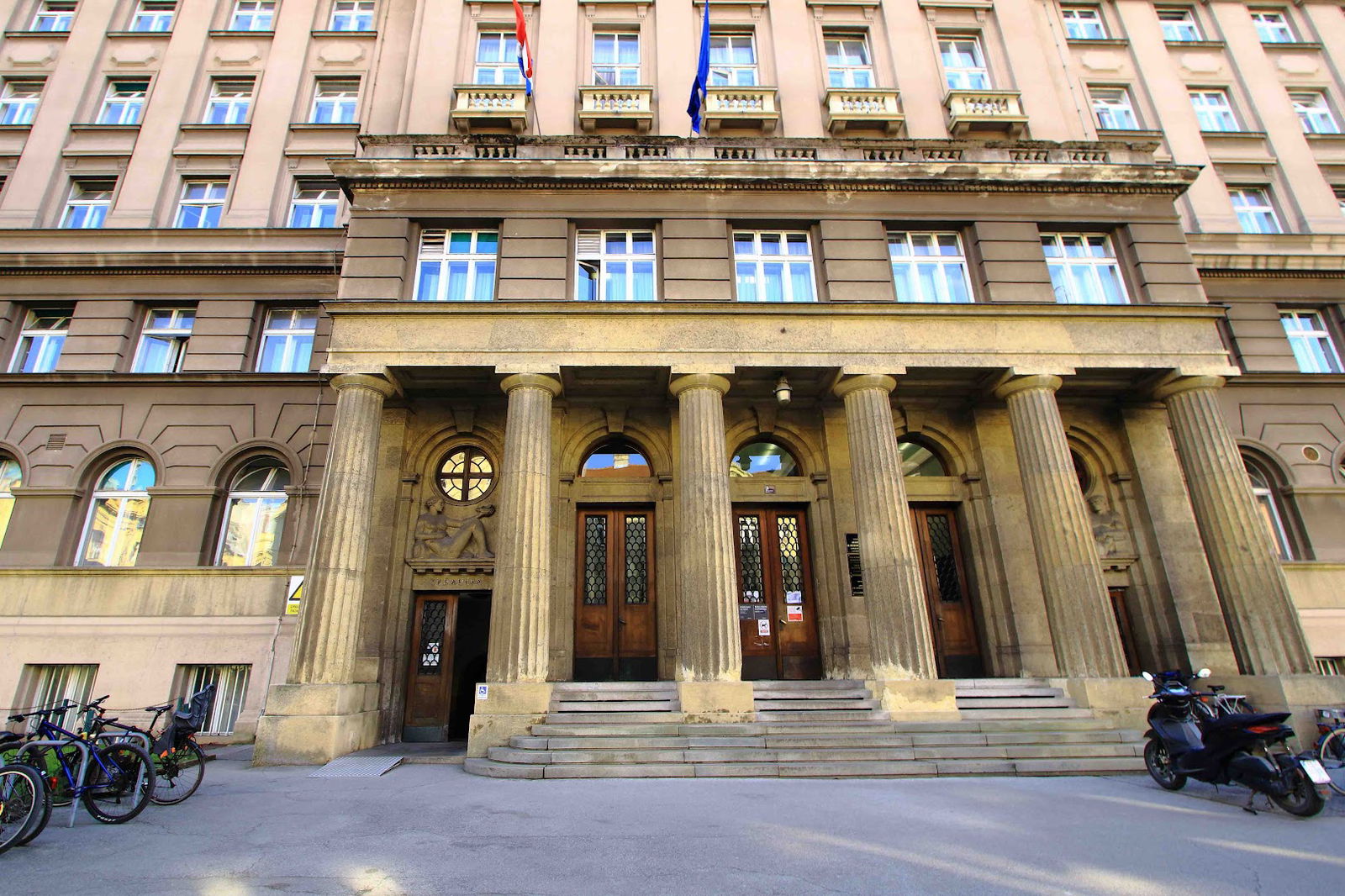 Poliklinika za reumatske bolesti, fizikalnu medicinu i rehabilitaciju Dr. Drago Čop