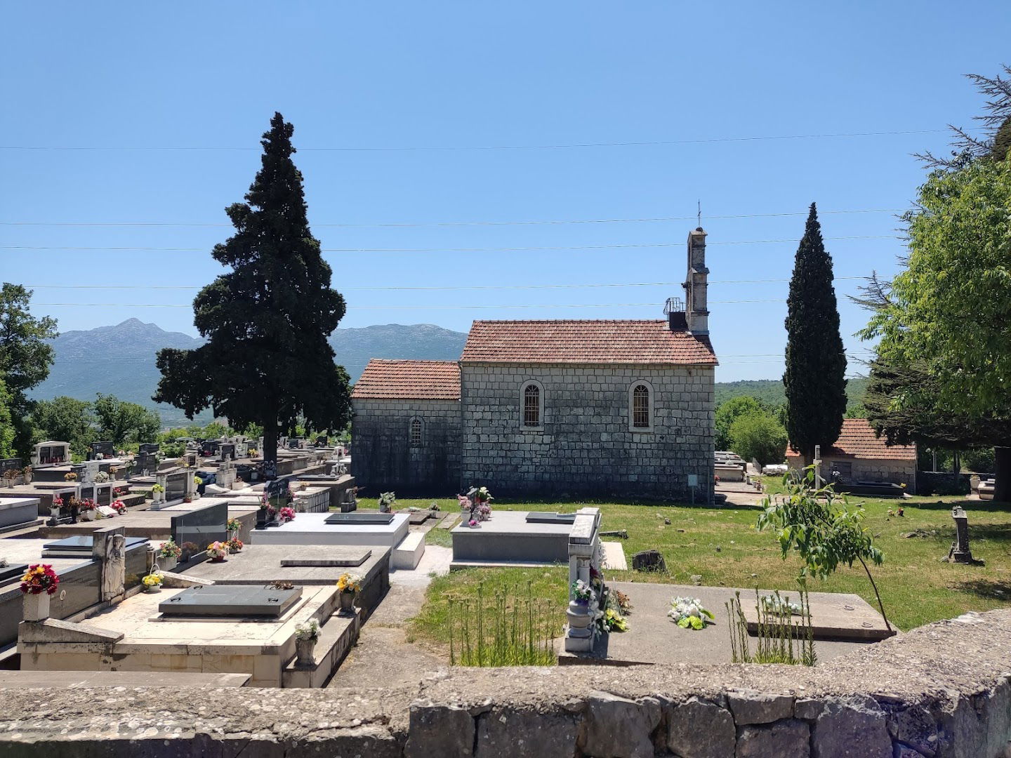 Koprivno cemetery