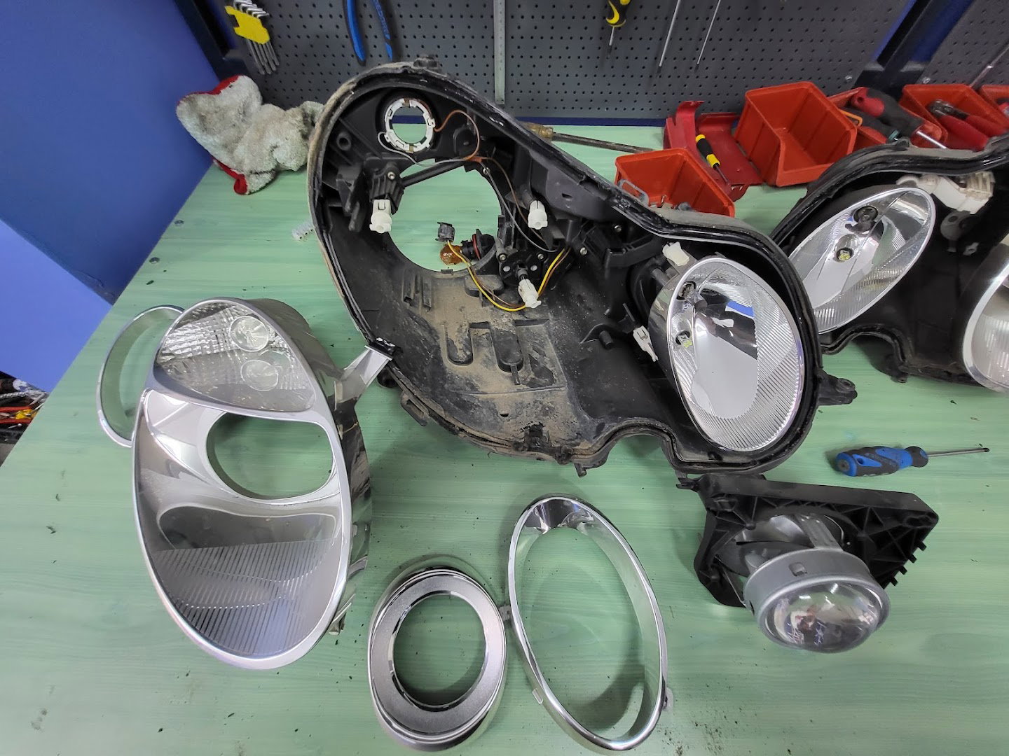 Servis farova i branika Dule