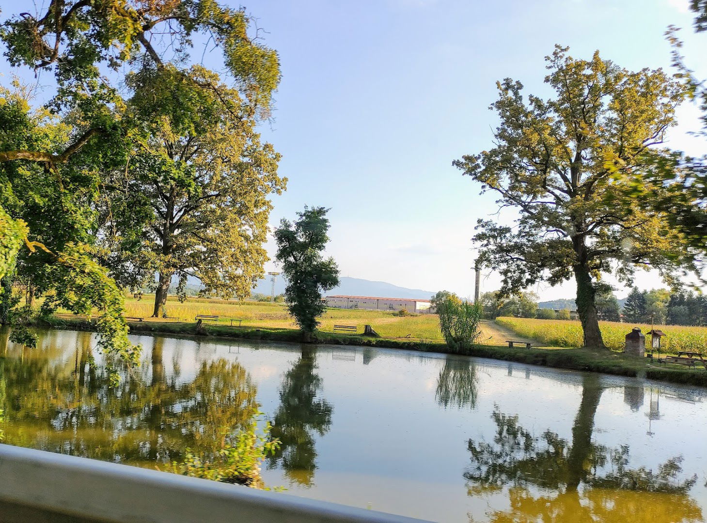 Jezero dvorca Sveti Križ Začretje