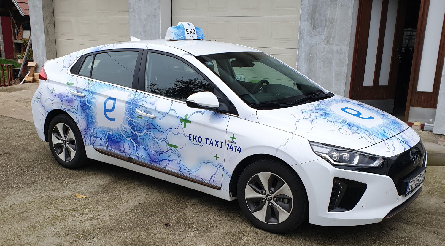 MINI STUDIO - DIGITALNI TISAK I OSLIKAVANJE VOZILA