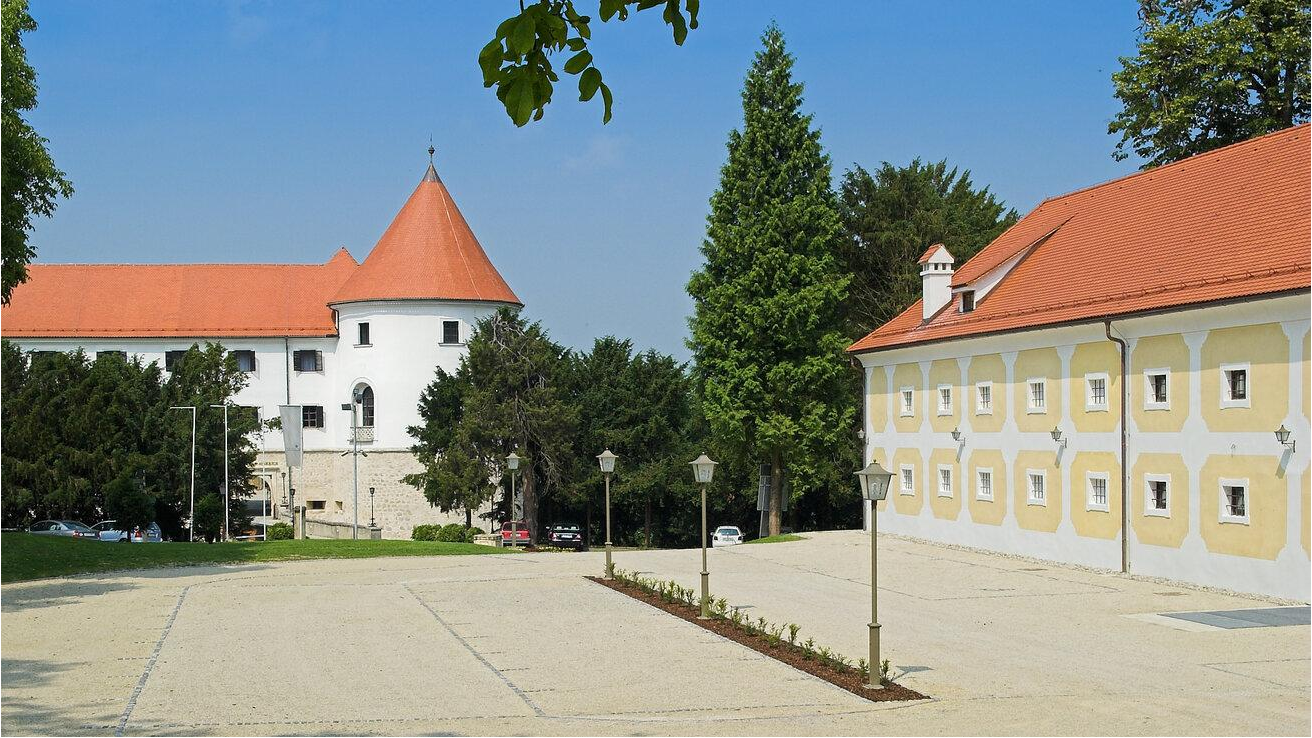 Grad Mokrice Castle Estate