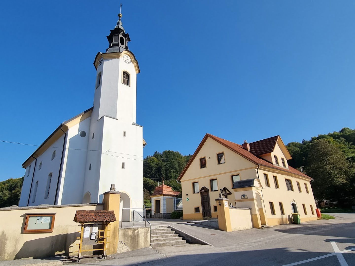 Župnijska cerkev sv. Lovrenca