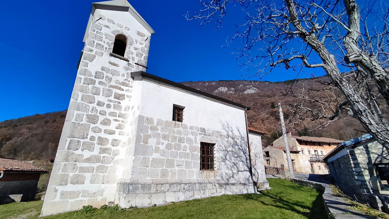 Zavod Kinokašča, dokumentarna video produkcija in hranilnica spomina, Šmihel