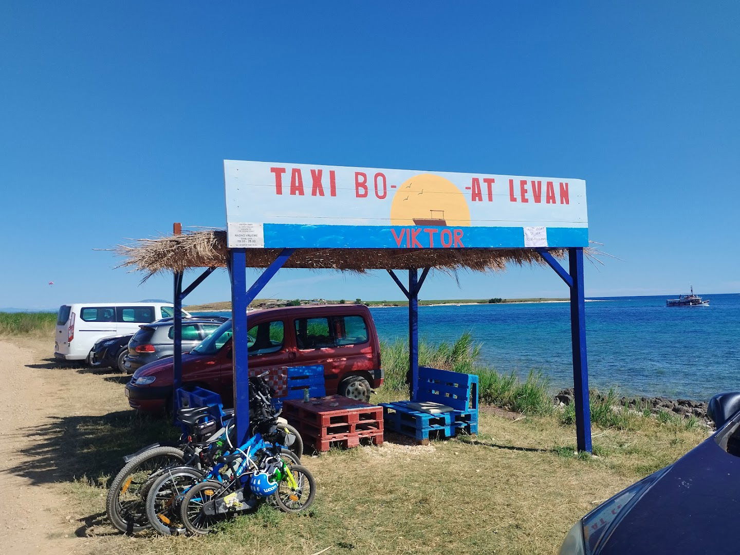 Taxi boat levan viktor