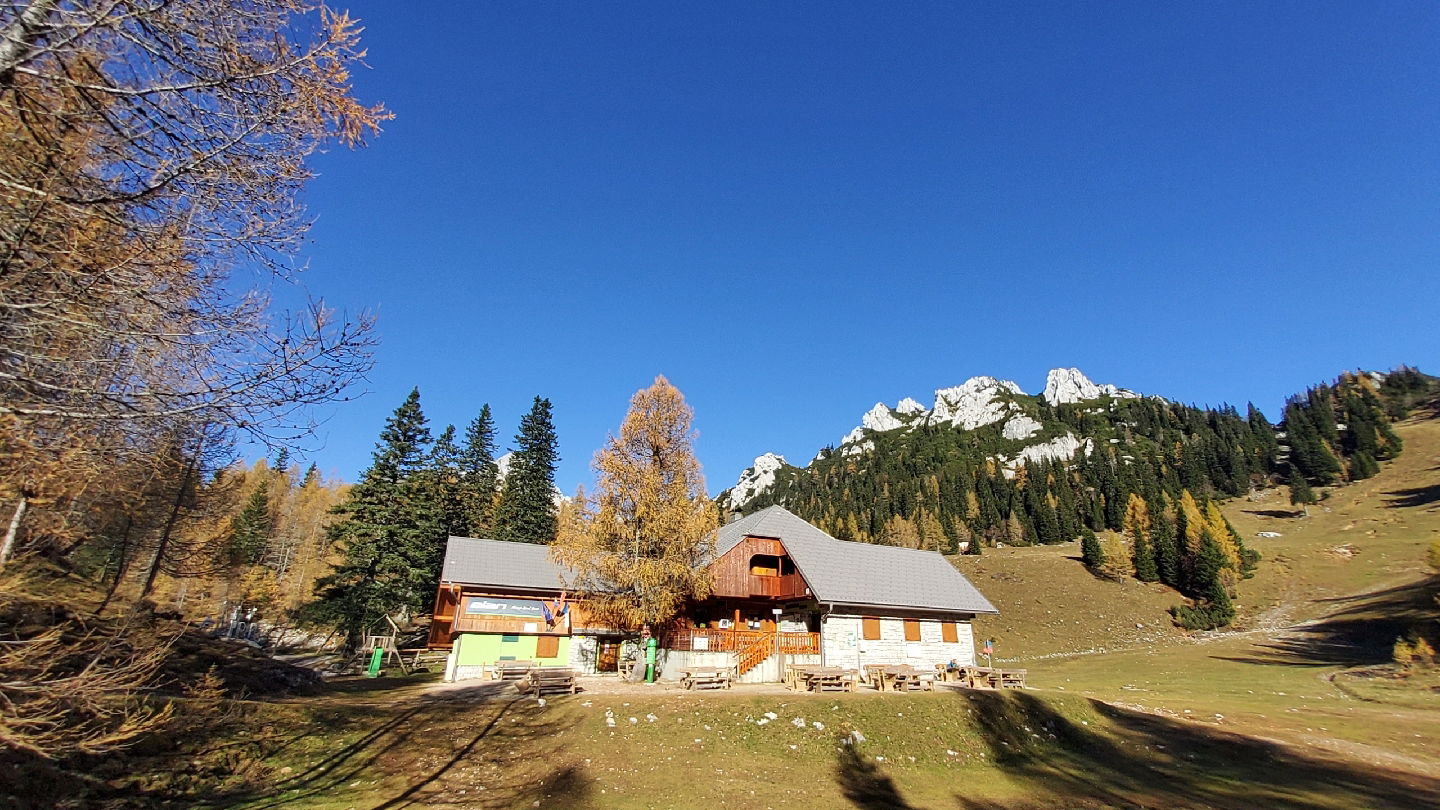 Planinski dom na Zelenici