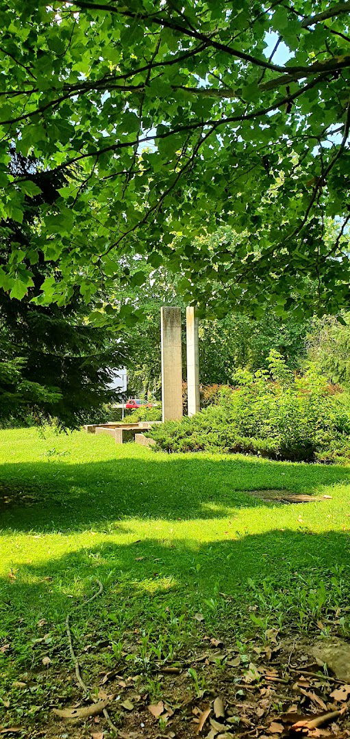 Spomenik Grguru Karlovčanu