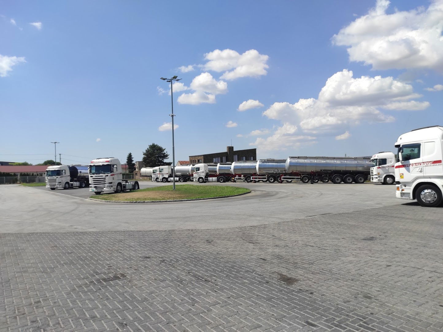 EURO-TANKTRANS DOO STARI BANOVCI