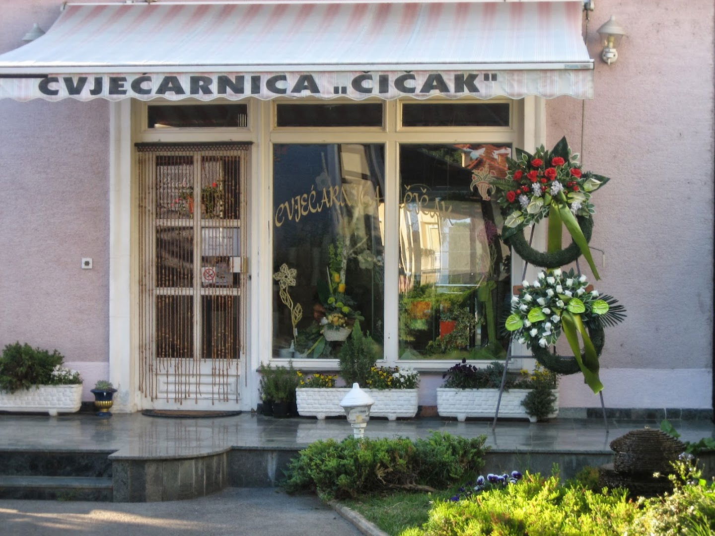 TRGOVINA CVIJEĆA I POGREBNE USLUGE ''ČIČAK''