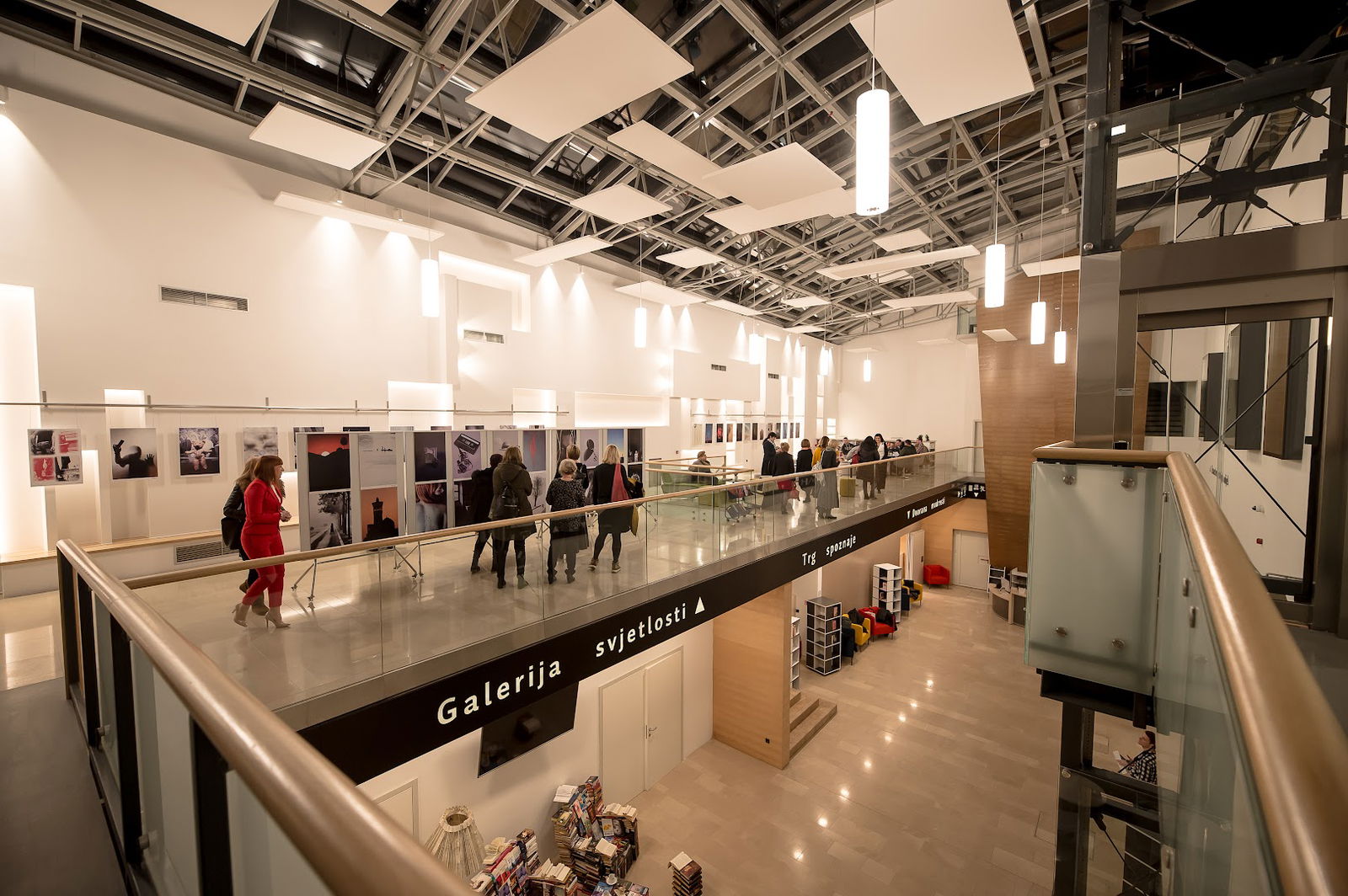 Gradska knjižnica Požega