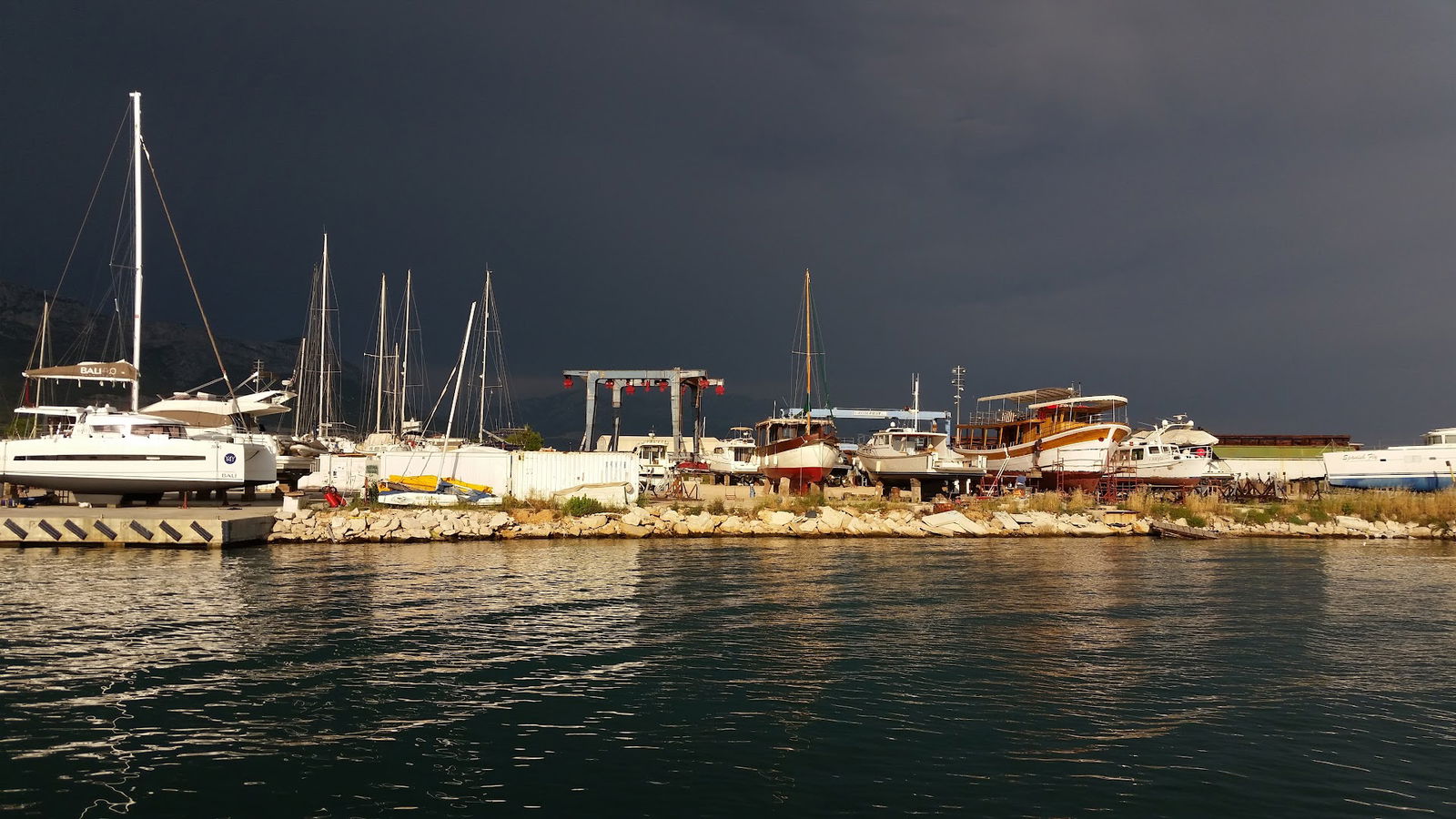 Mp Boats - Charter agency in Greece