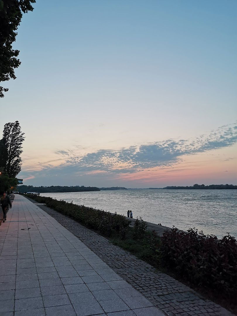 Qvattro diskont br. 14