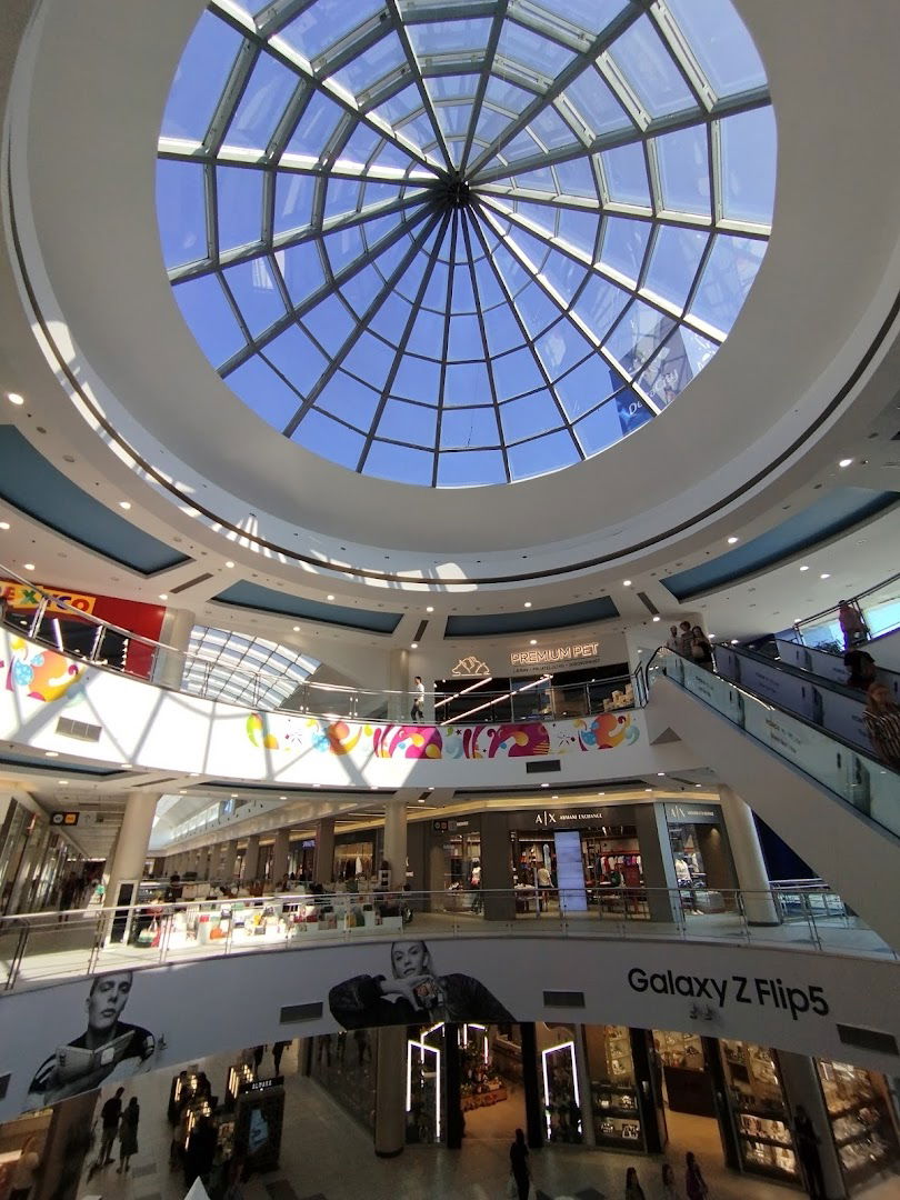 Richard Gyros Delta City