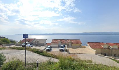 Lili & Mari Apartments