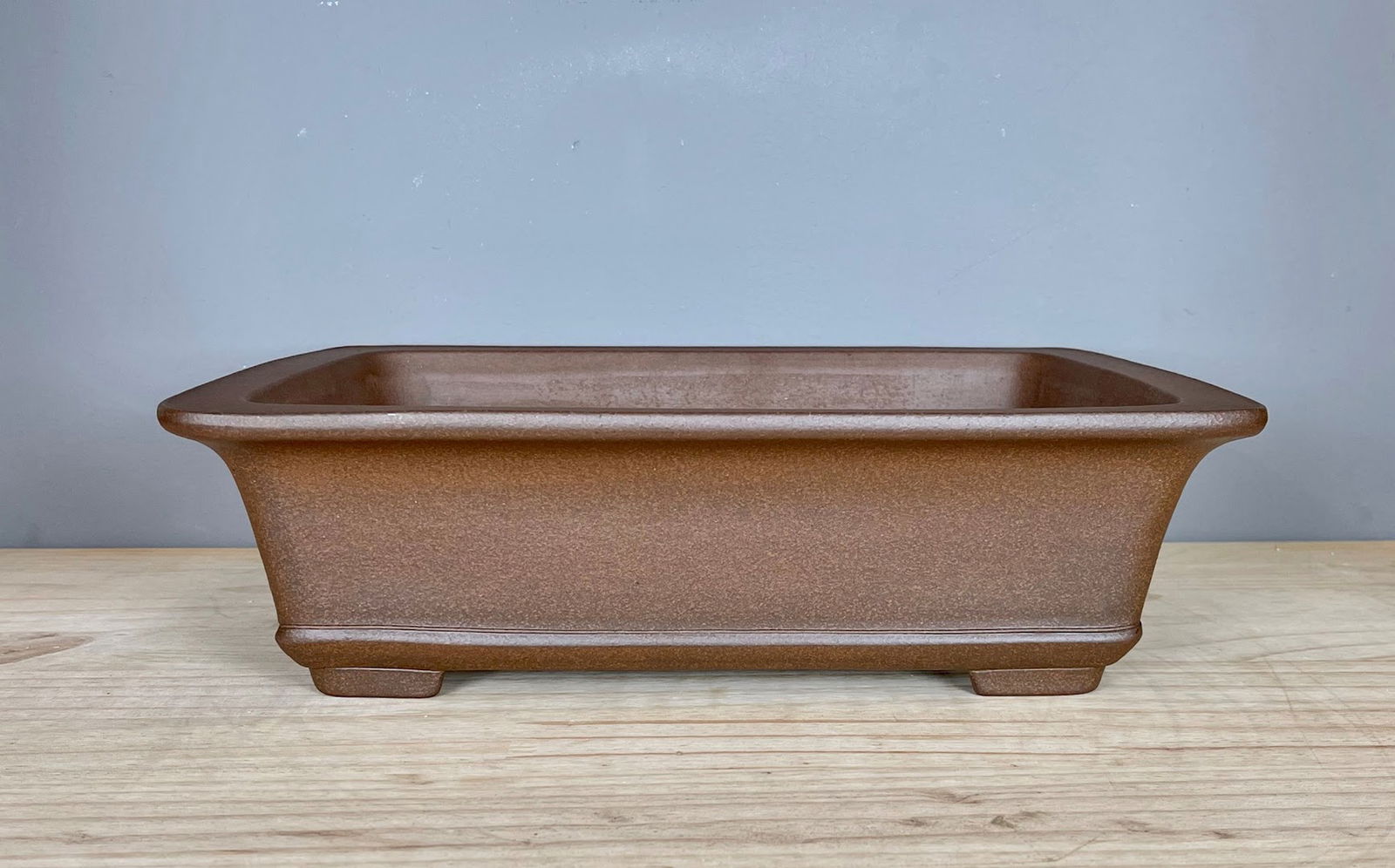 We offer premium high-quality bonsai pots from Japan, Europe and China.