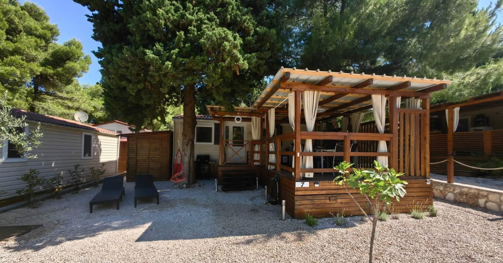 Mobile Home David Pirovac