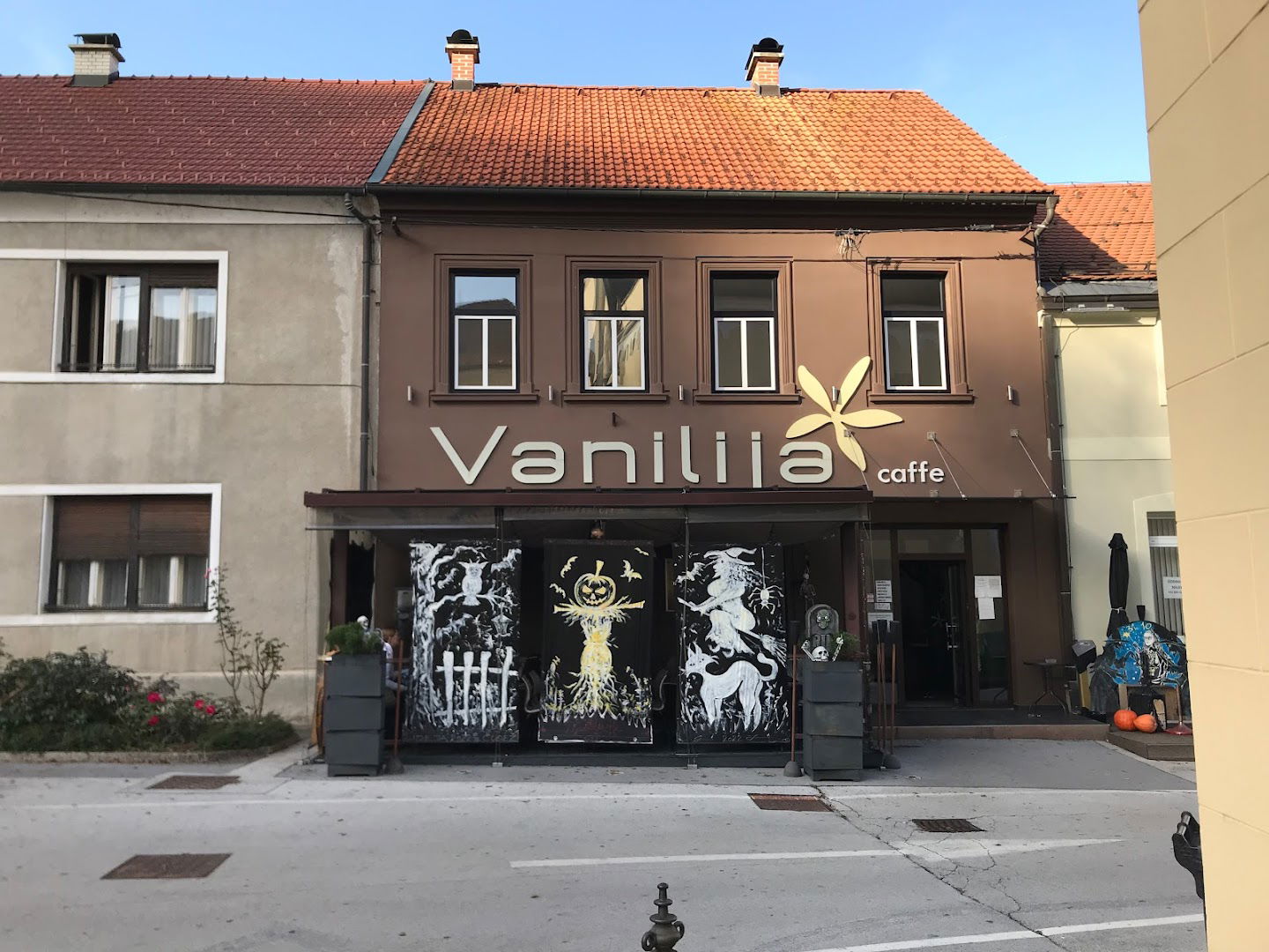 Vanilija Caffe gostinstvo, Sanda Lukavica s.p.