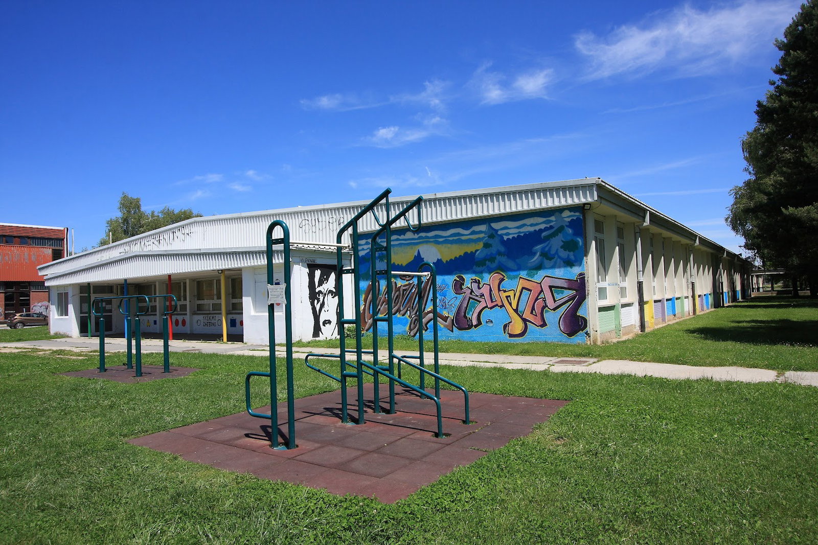 PRIMARY SCHOOL BROTHERS BOBETKO