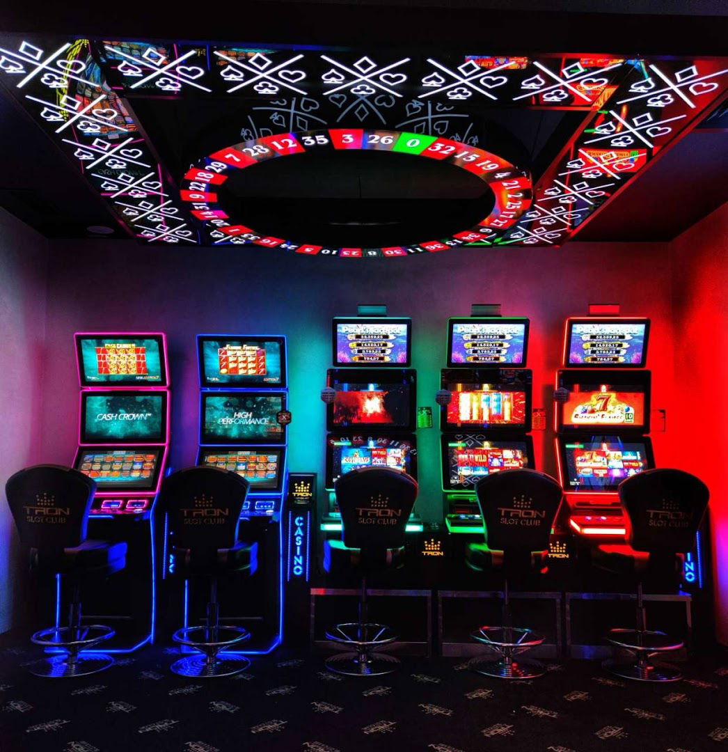 Tron Slot Club (Surčin)
