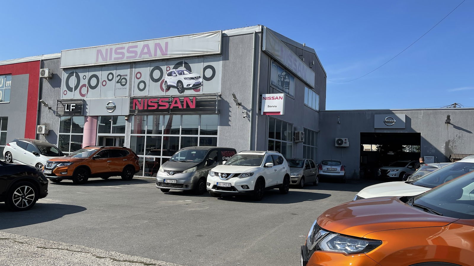 NISSAN LF Auto Centar