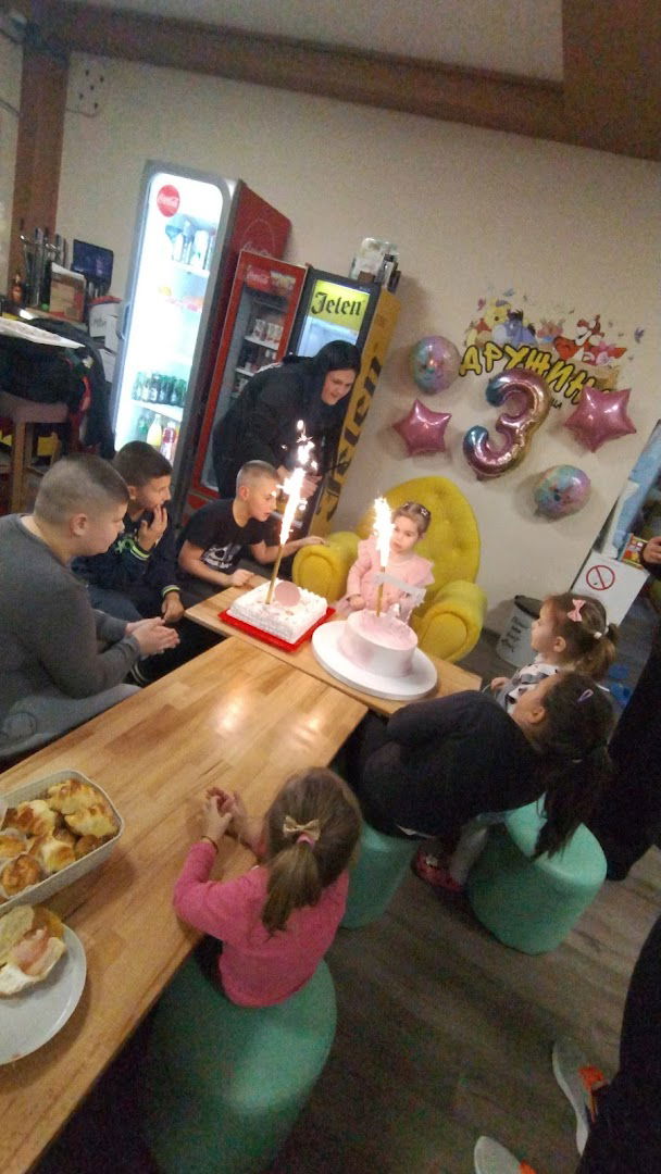 Caffe Igraonica Družina