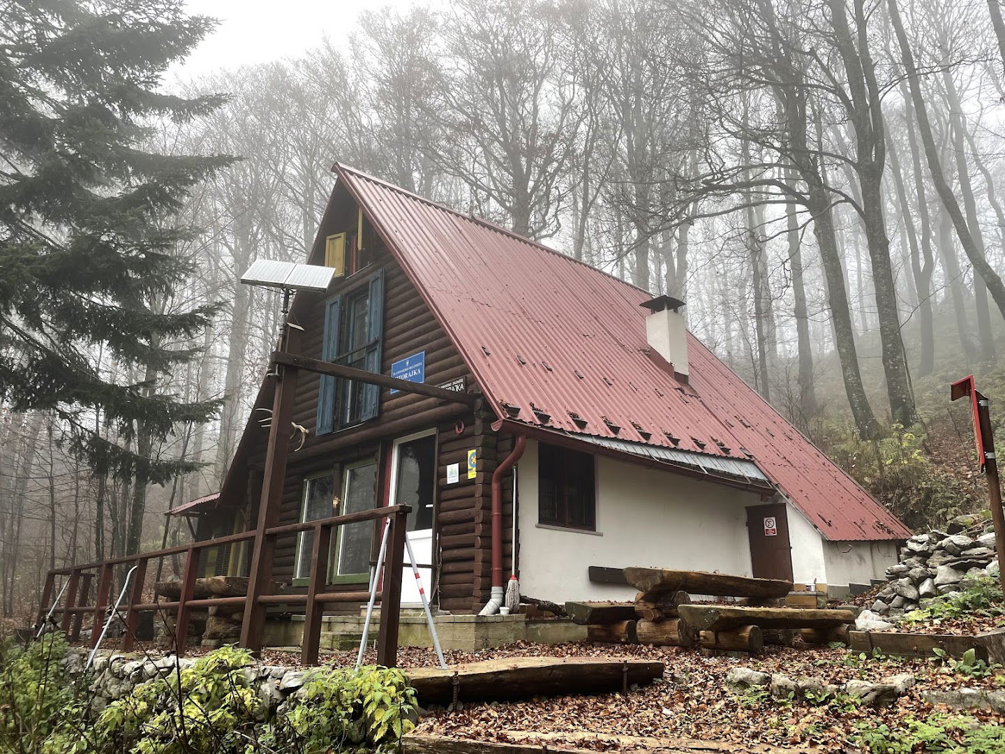 Planinarsko sklonište Bitorajka (1303 m)