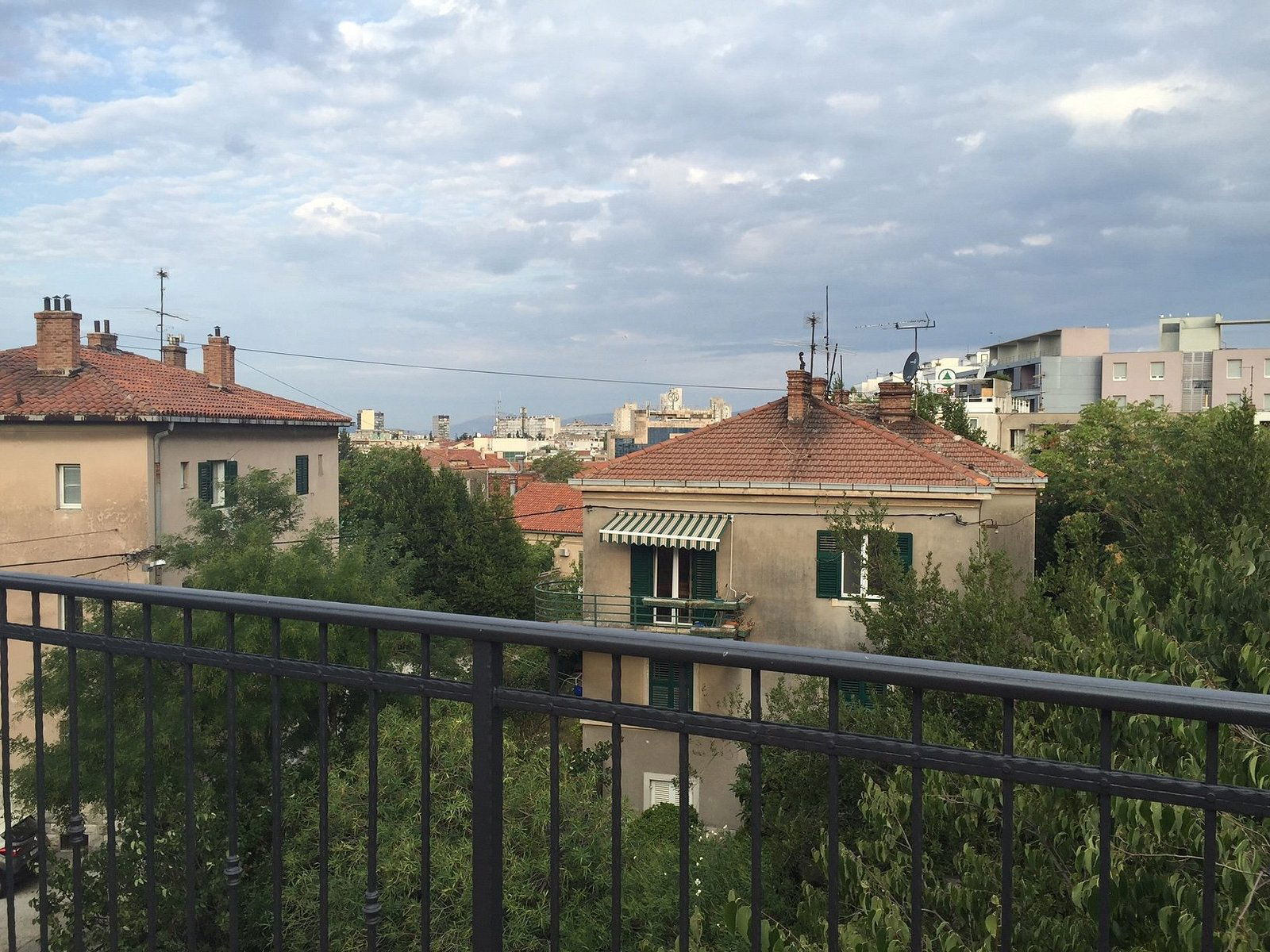 Hotel & Restoran Consul