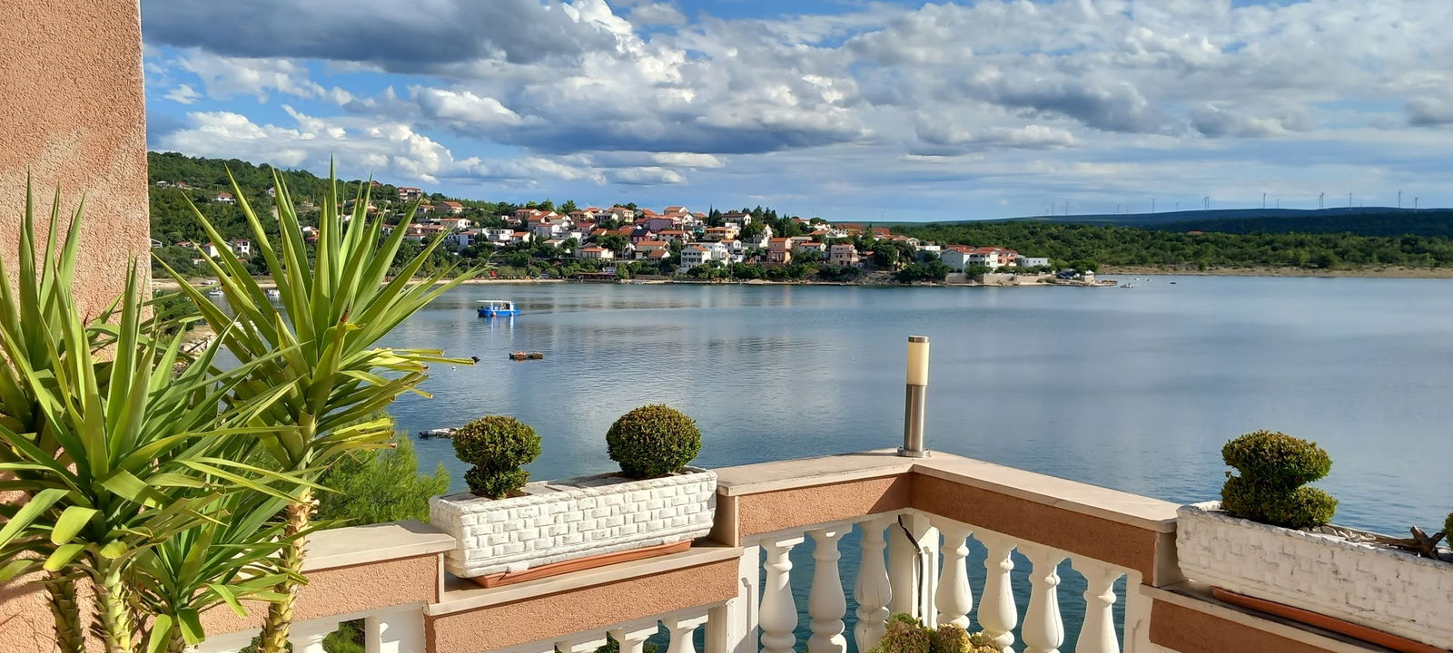 Villa Ika, apartmani Buljat- privatni smještaj