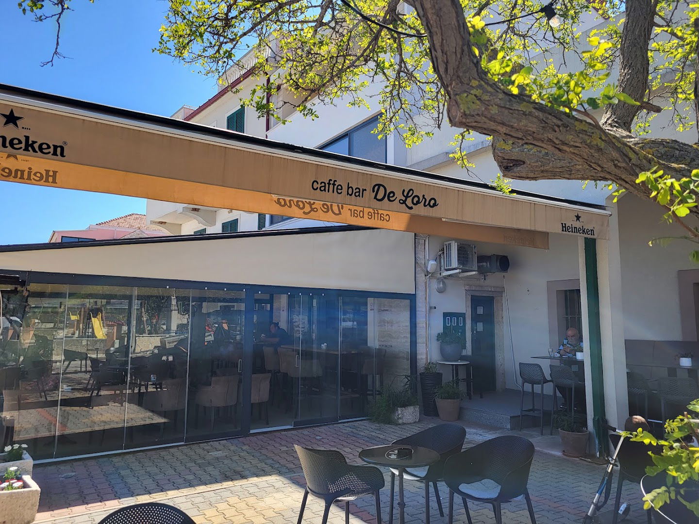 Konoba & Caffe De Loro