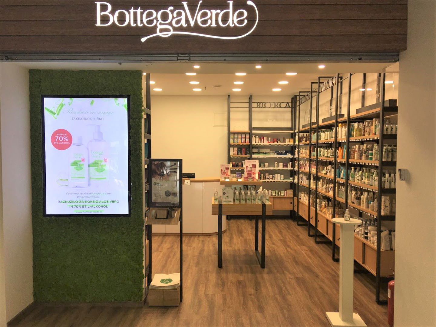 Bottega Verde LJ (BTC City, Hala A)