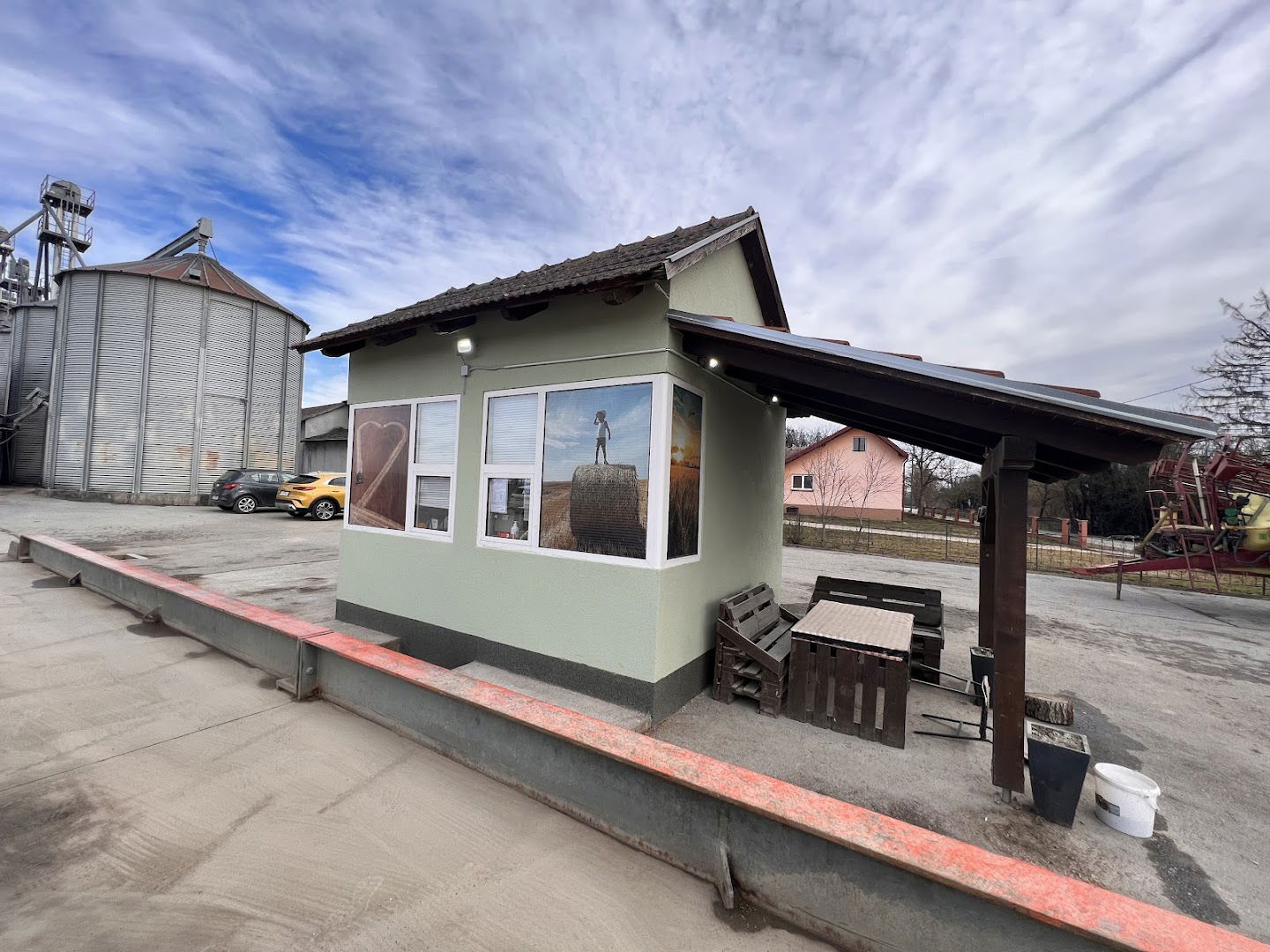 P. O. Plodovi zemlje