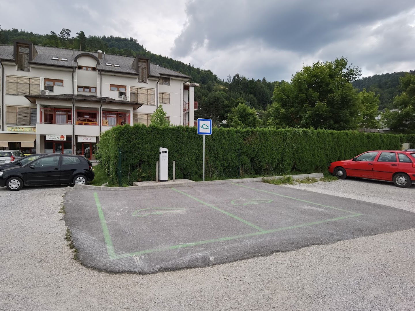 Electric Vehicle Charging Station