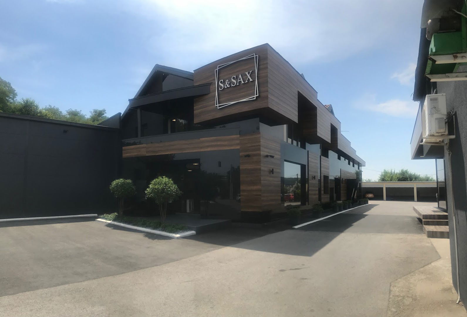 S & Sax - veleprodaja tekstila i pozamanterije