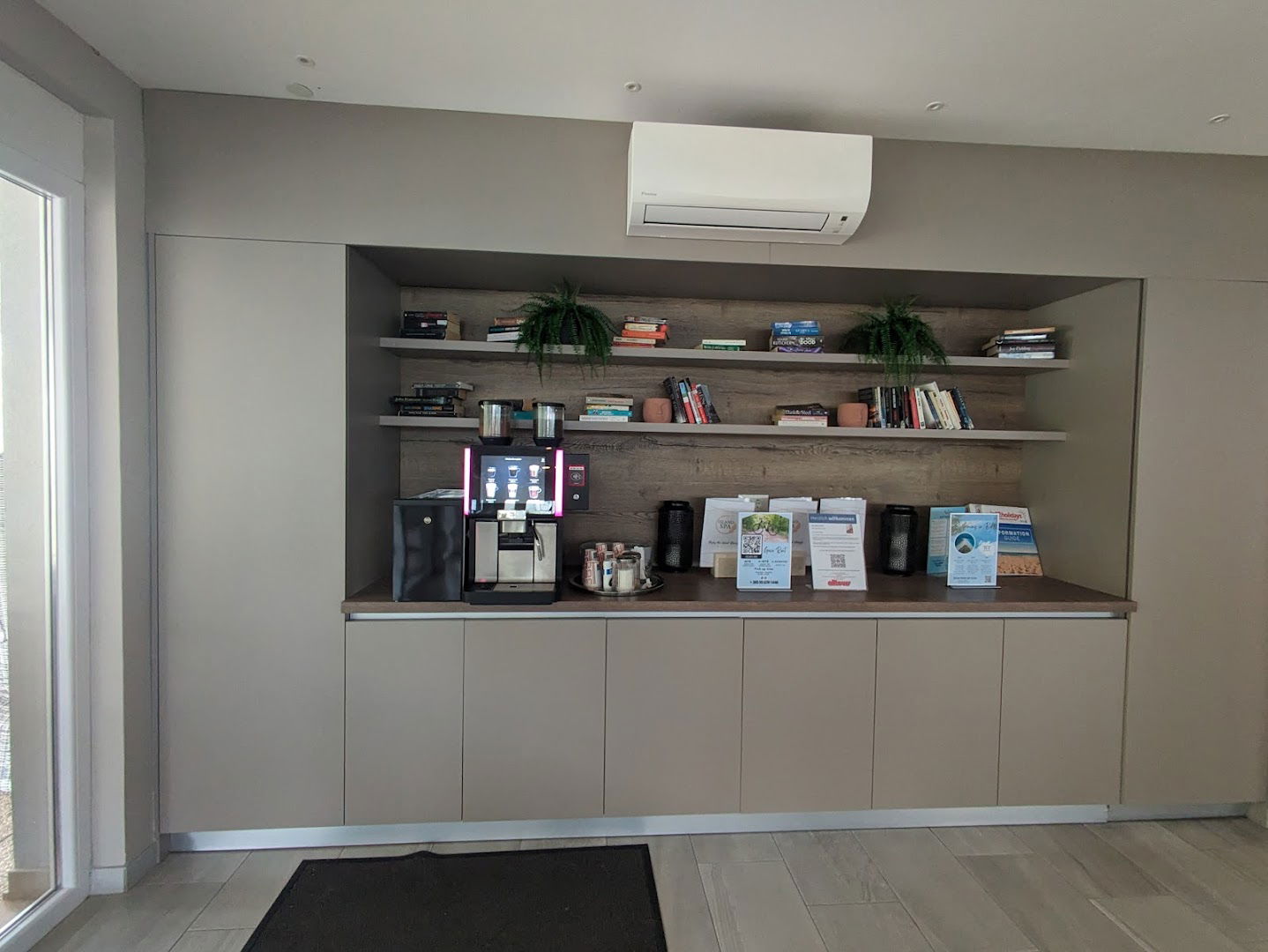 Gava Milna Rezeption