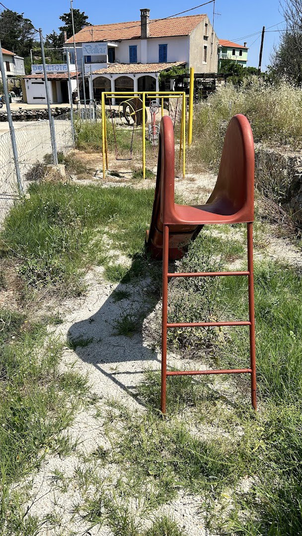 Dječje igralište “Mala Rava”