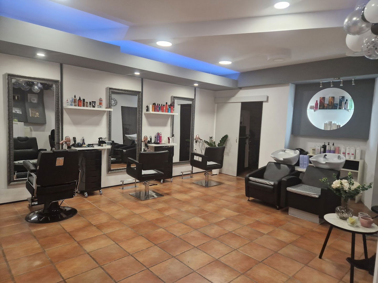 Frizerski salon Leona