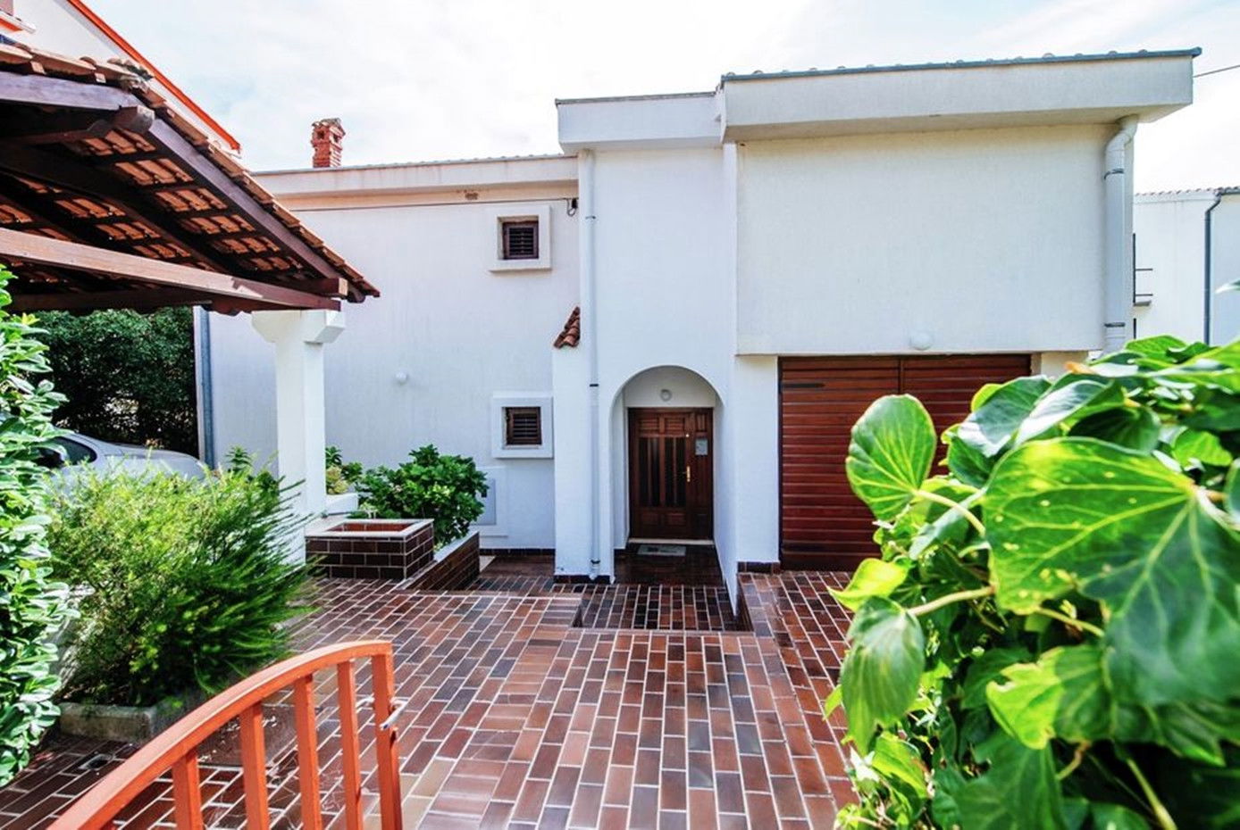 Beachfront apartment Stipe