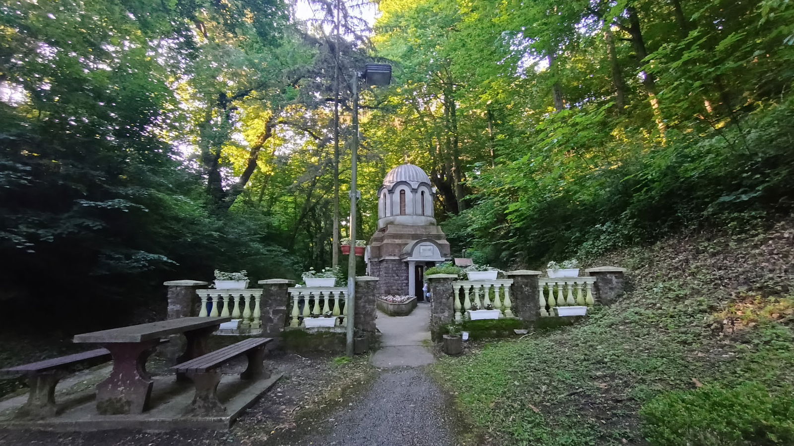 Манастир Сестрољин