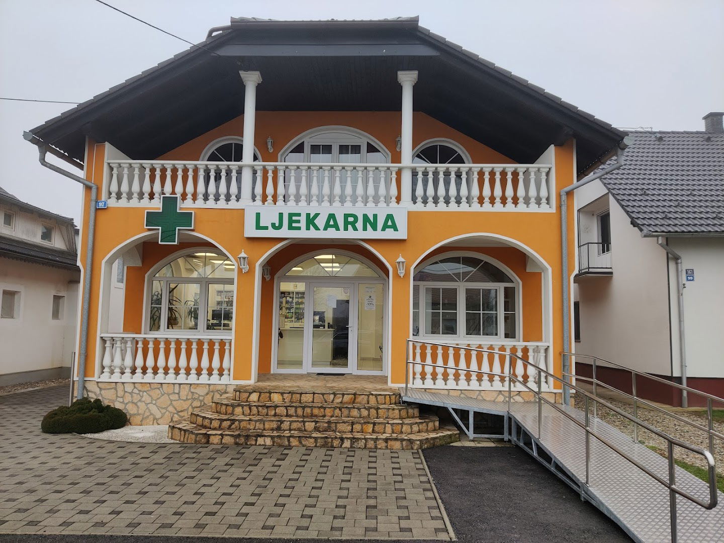 Ljekarna Kaštel Farm Mačkovec