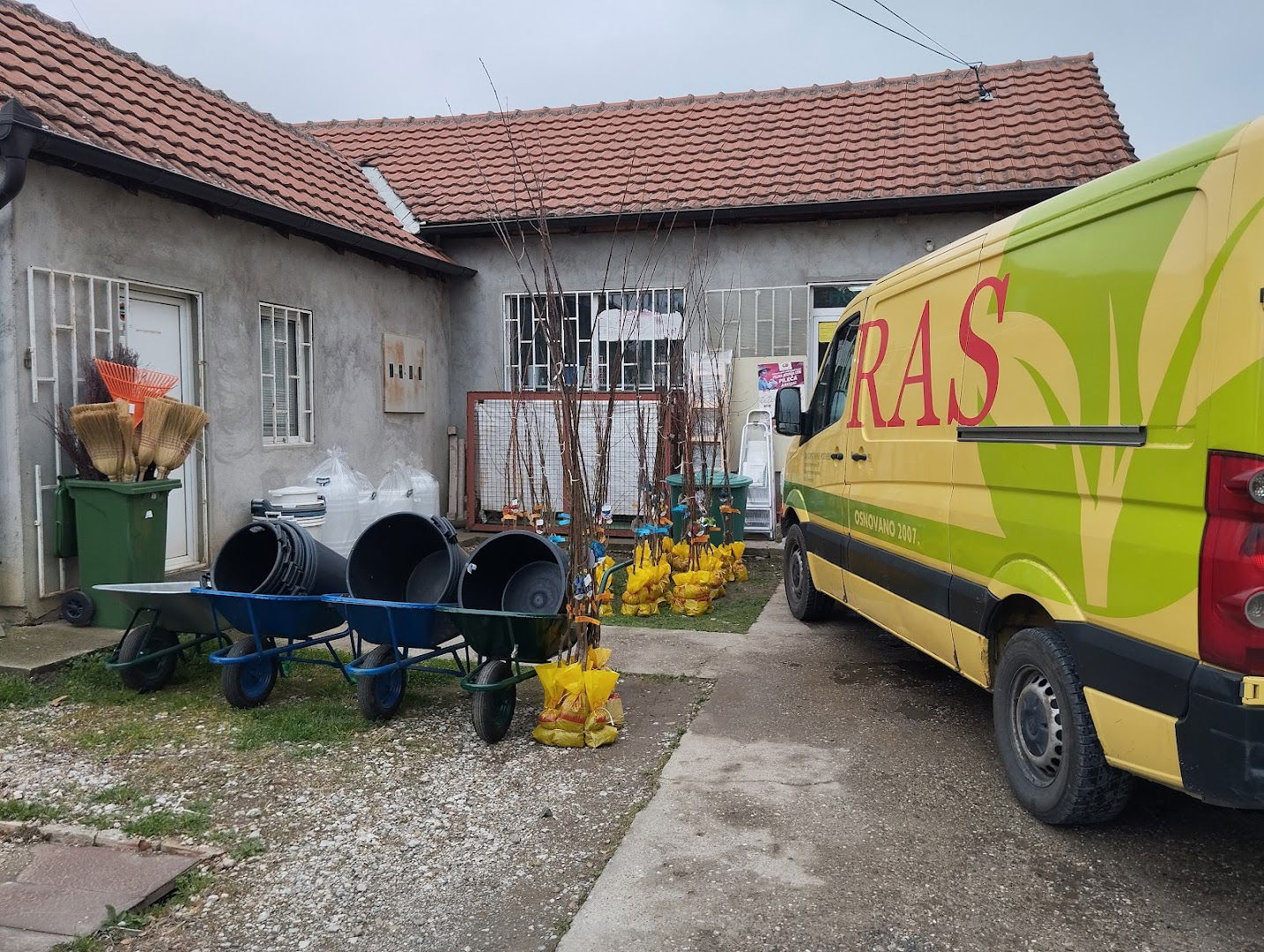 Poljoprivredna apoteka Ras Šimanovci 1