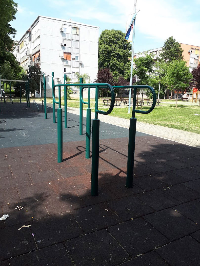 Street Workout park - Srednjaci