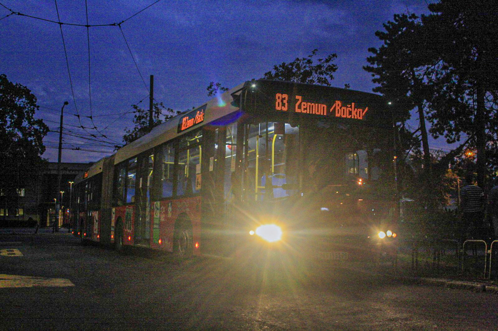 Окретница аутобуса "Црвени крст"