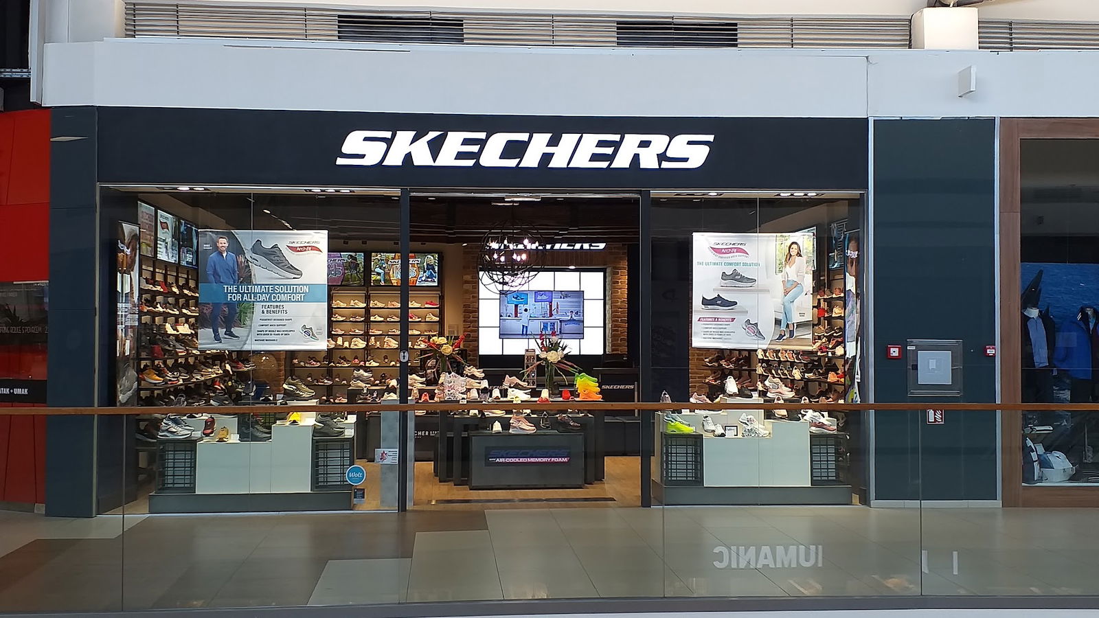Skechers