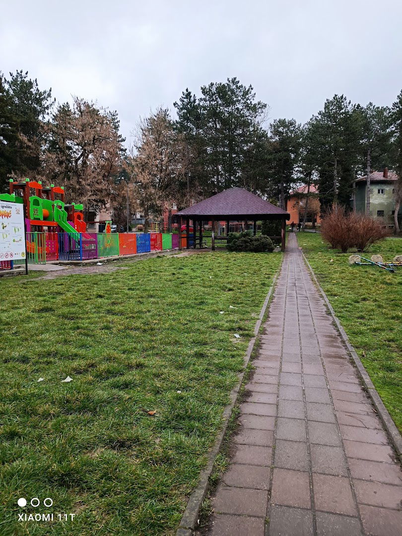Veliki Crnjeni Park